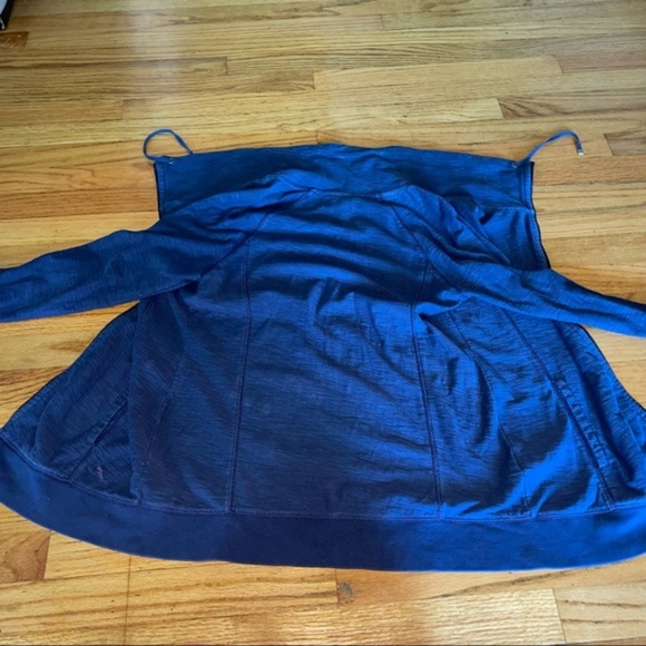 6 Tommy Bahama cowl neck zip up - Picture 8 of 8